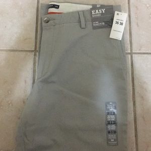 Dockers D2 Gray Flat Front Easy Khaki Size: 36/30